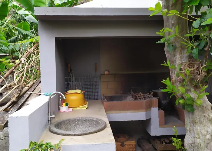 Traditional Madeira House Garden, Terrace & Bbq Ribeira Brava